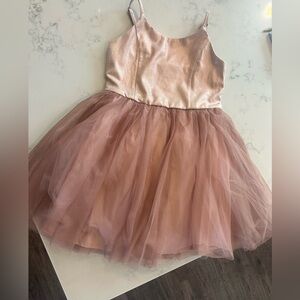 Girls size s 6/7 zenzi dress